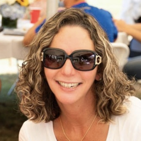 Meet the Posher - Picture 1 of 8